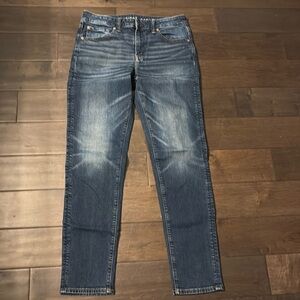 American Eagle men’s dark blue jeans 32 x 34 Airflex+